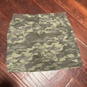 Lee Riders camouflage skirt shorts under midrise elastic waist pull on cotton bl